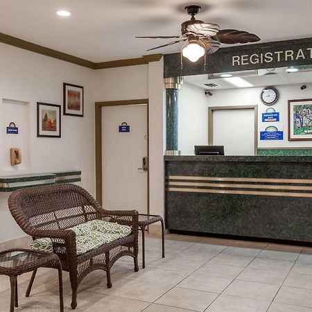 Days Inn By Wyndham West Palm Beach Extérieur photo