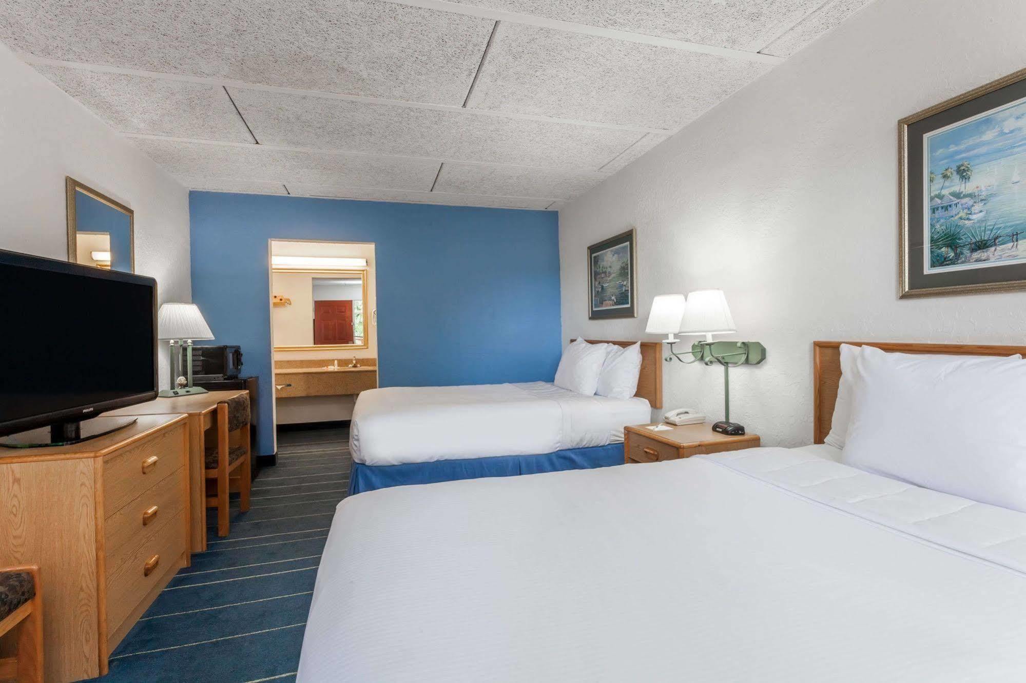 Days Inn By Wyndham West Palm Beach Extérieur photo