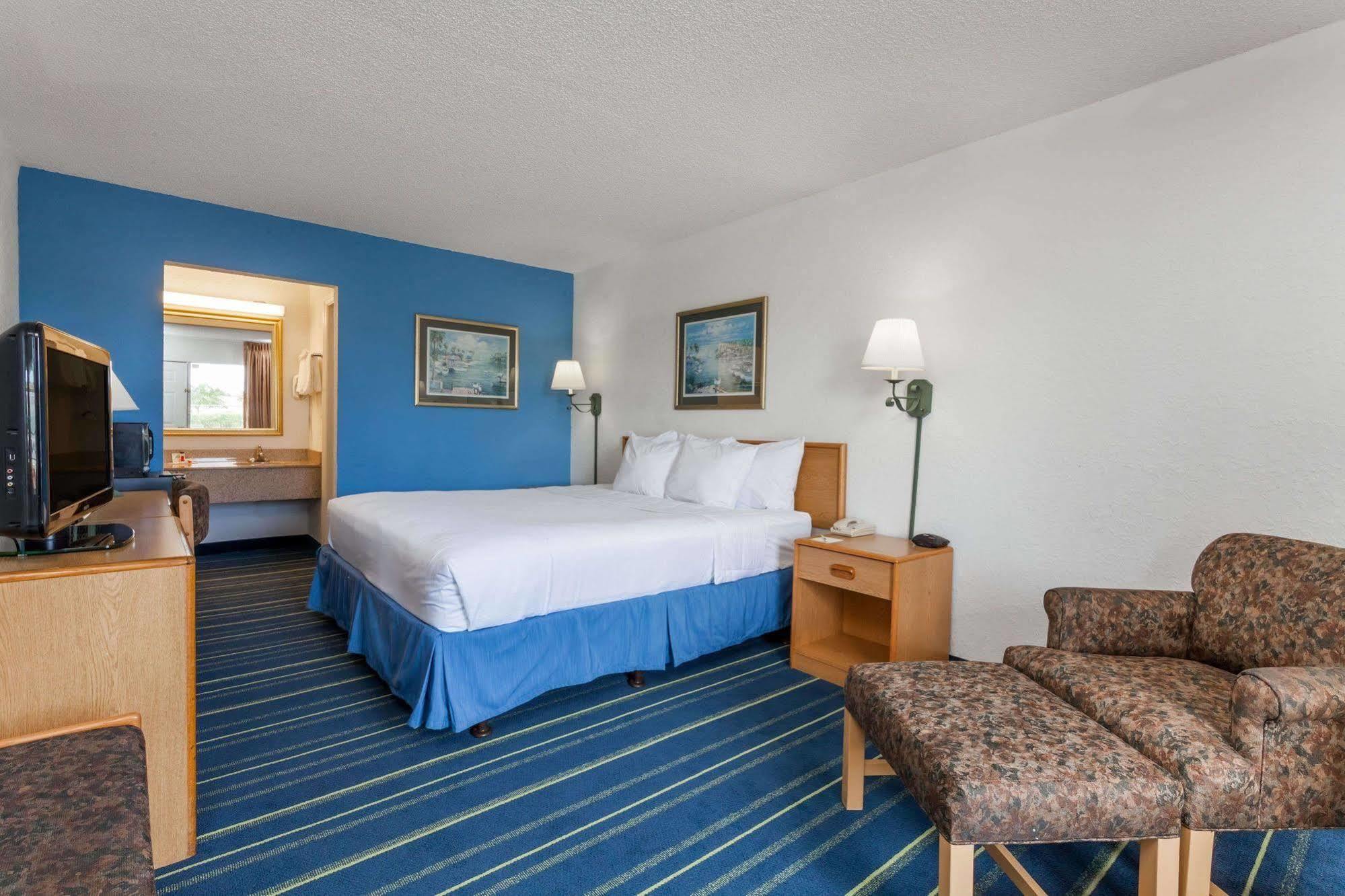 Days Inn By Wyndham West Palm Beach Extérieur photo